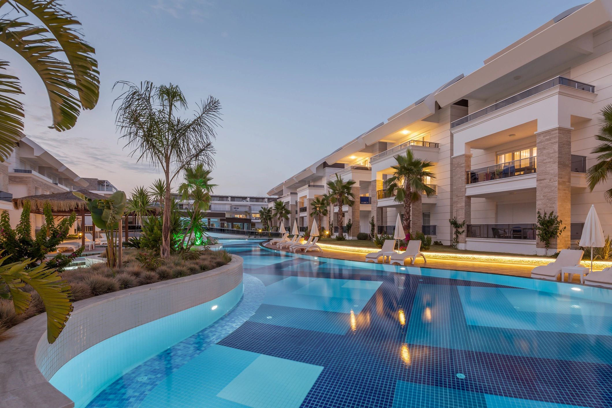 luxury apartment pool no people